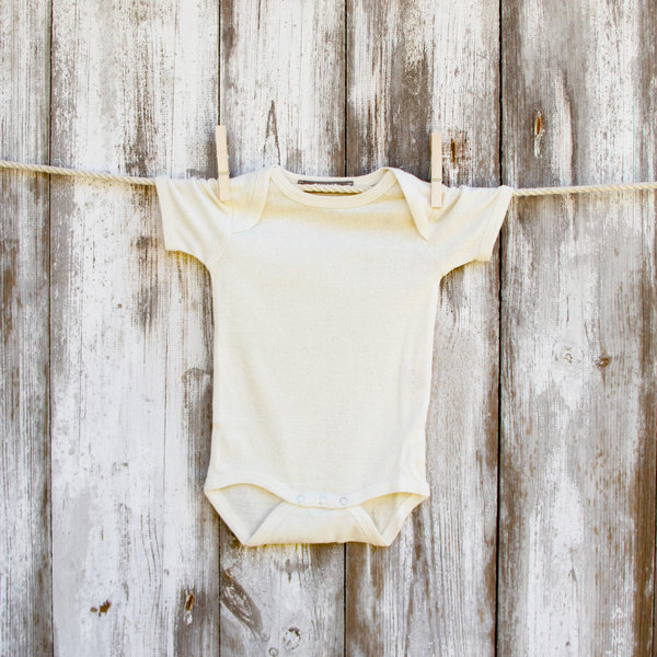 Short-sleeved Baby Onesie • 100% Organic Peace Silk by Alkena